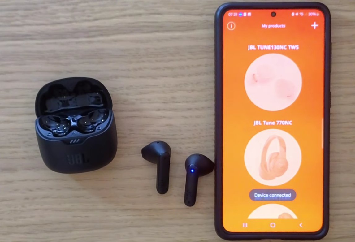 JBL Headphones app on Android phone showing connected earbuds and device settings